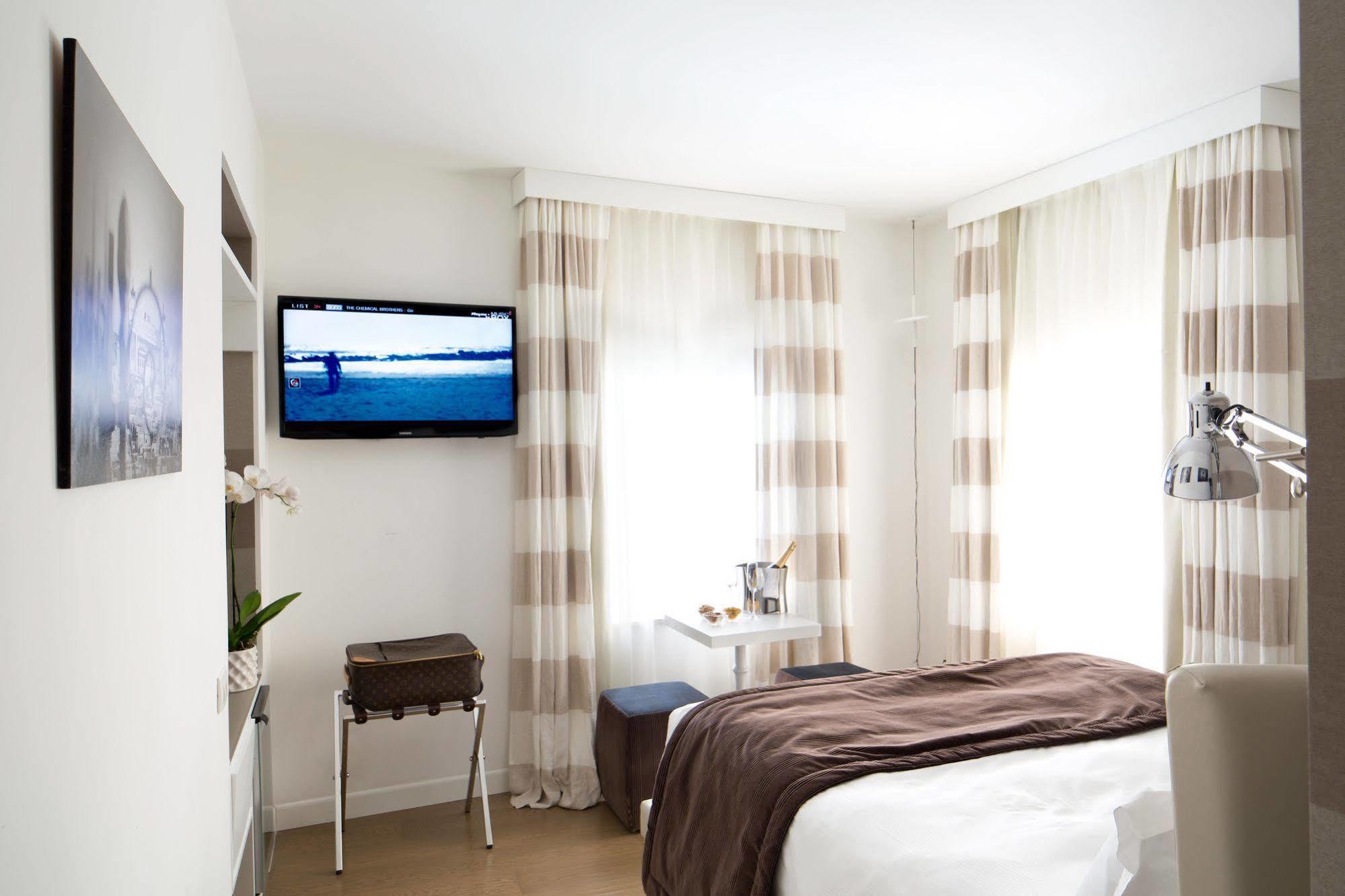 Via Del Corso Home Roma Екстериор снимка